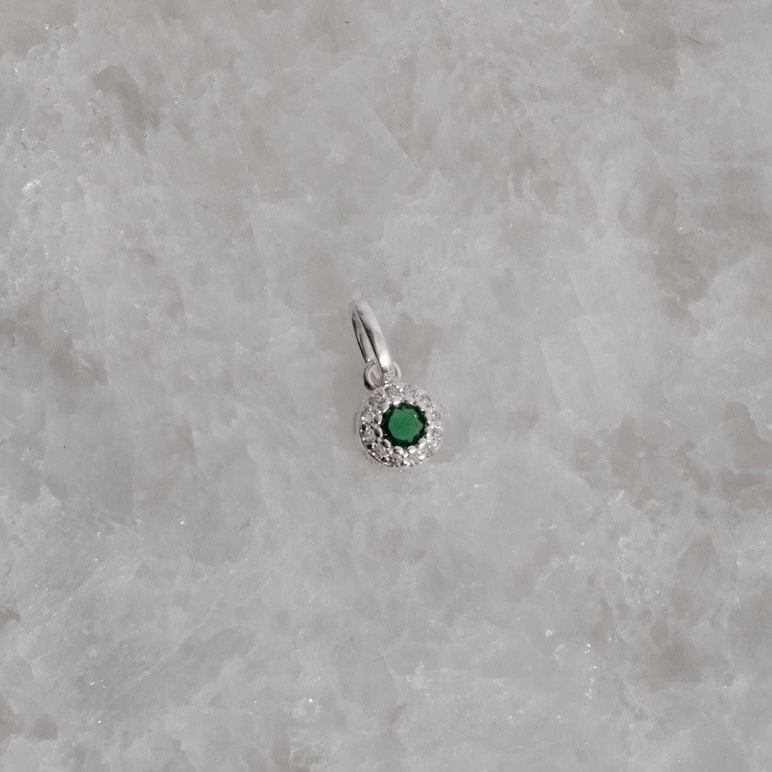 Imagem Secundária Pingente zircônia esmeralda com cravejado 6mm caixa alta
