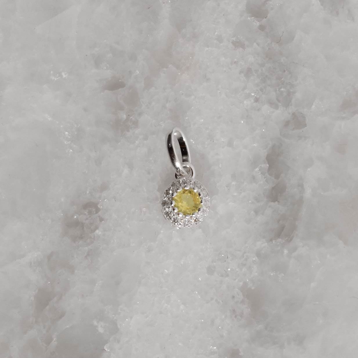 Imagem Secundária Pingente zircônia amarela com cravejado 6mm caixa alta 