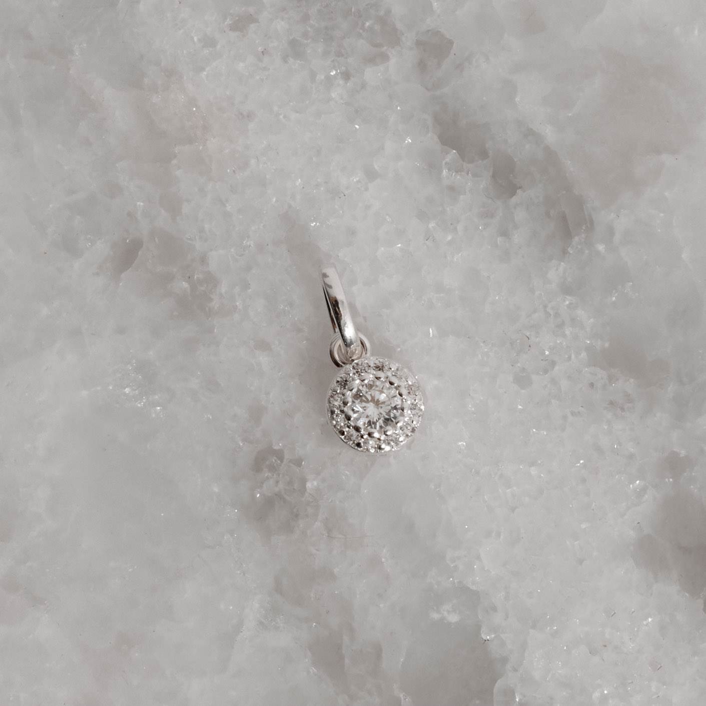 Imagem Secundária Pingente zircônia cristal com cravejado 6mm caixa alta 