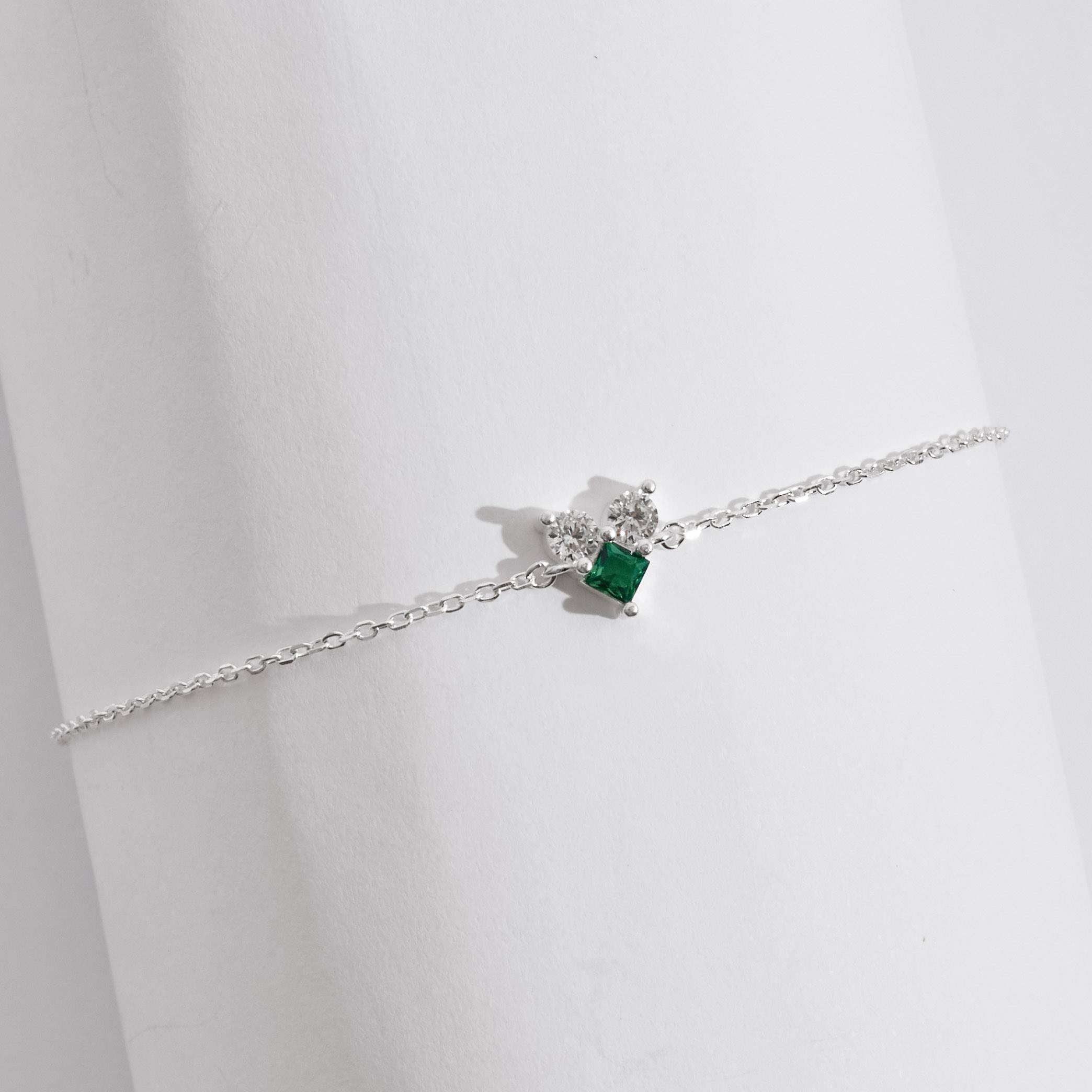 Imagem Secundária Pulseira entremeio zircônias redonda e losango esmeralda 7mm 16+4cm