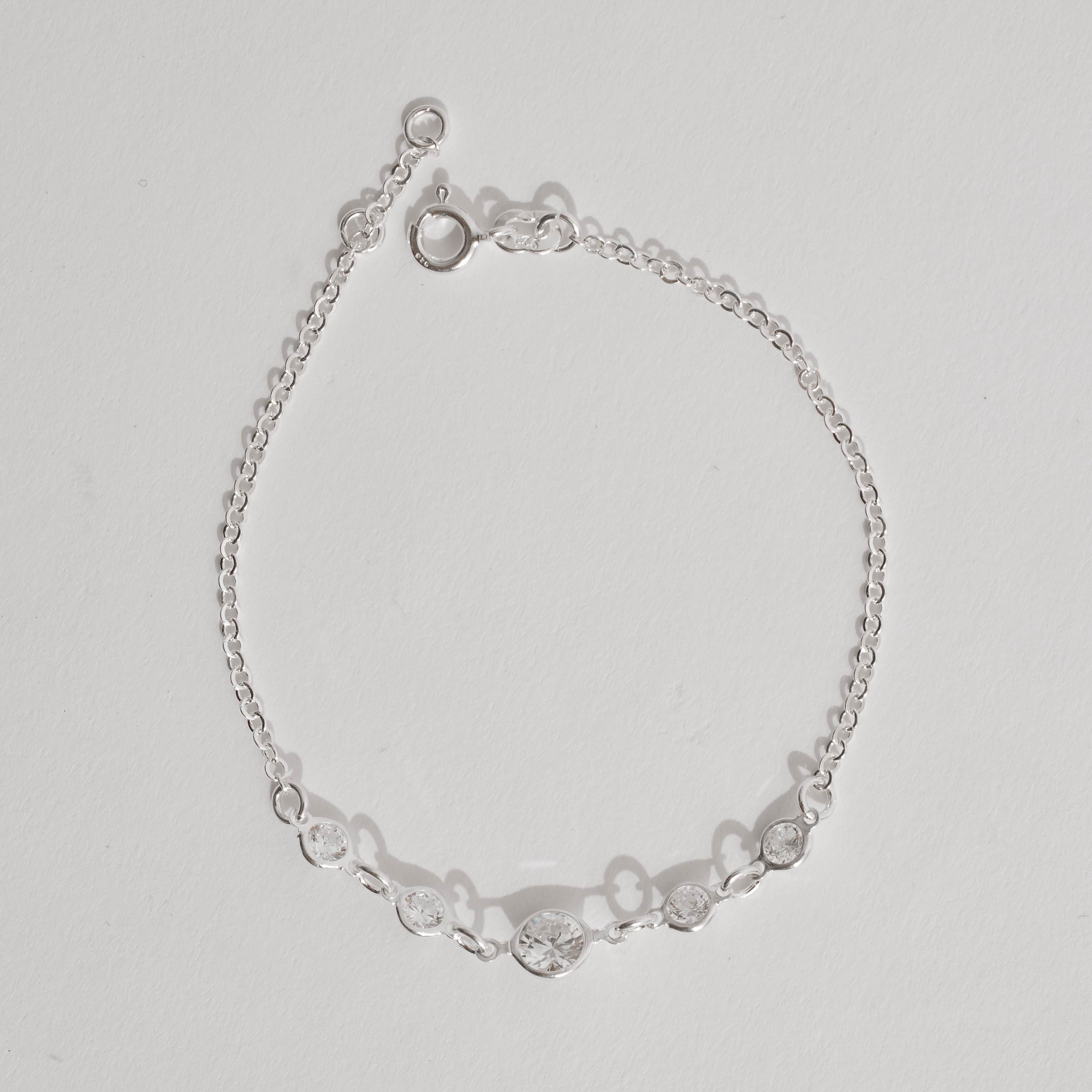 Pulseira entremeios zircônias 4 e 7mm 19cm