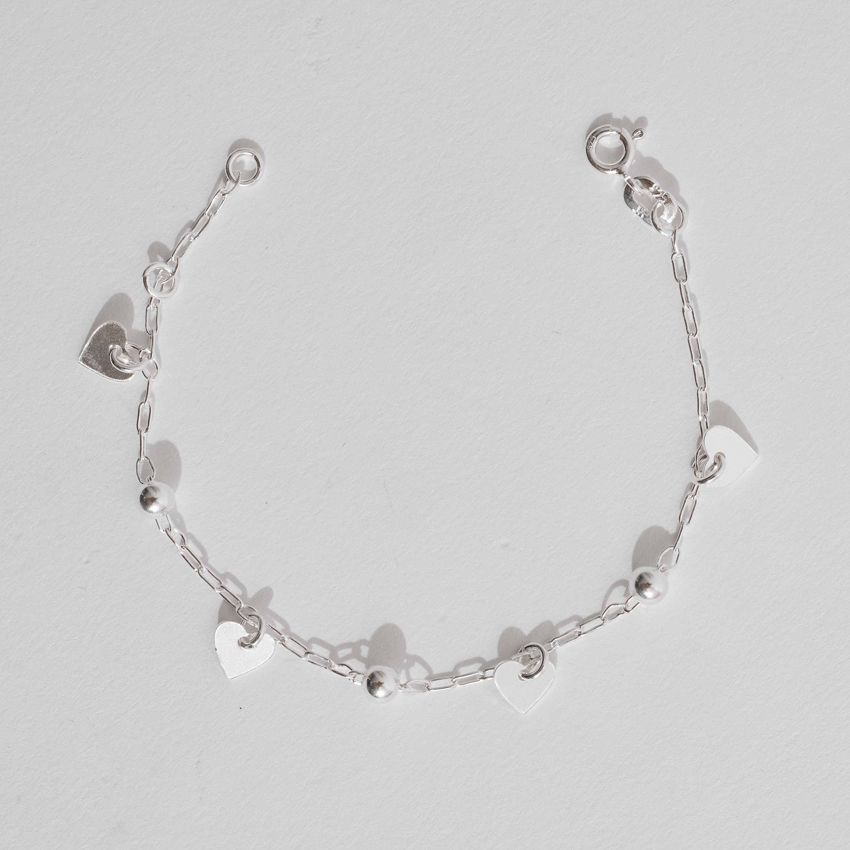 Pulseira infantil entremeio bolas 4mm pingente corações corrente cartier 15cm