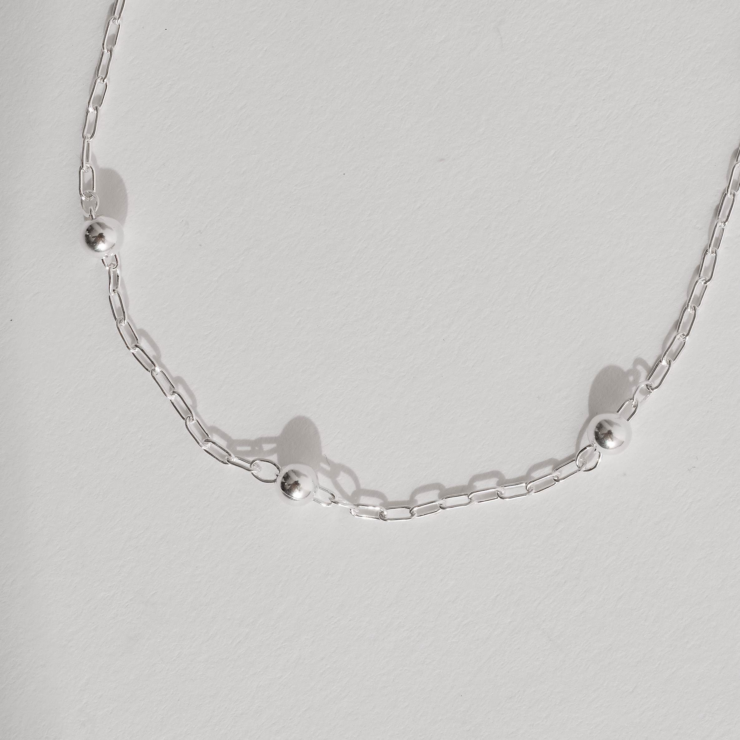 Pulseira infantil entremeio bolas 4mm corrente cartier 15cm