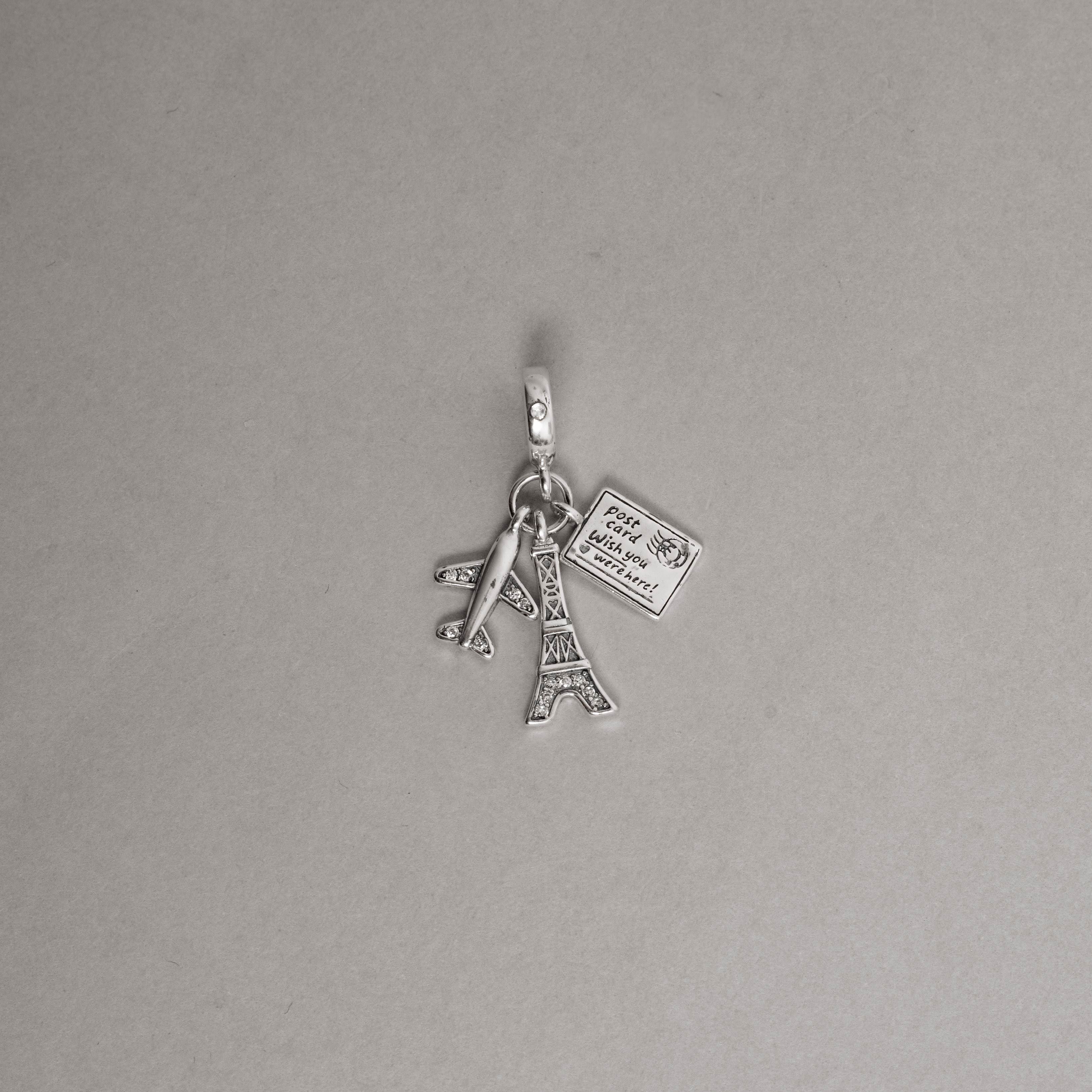 Imagem Secundária Berloque pingentes torre Eiffel, avião e cartão postal com cravejado envelhecido