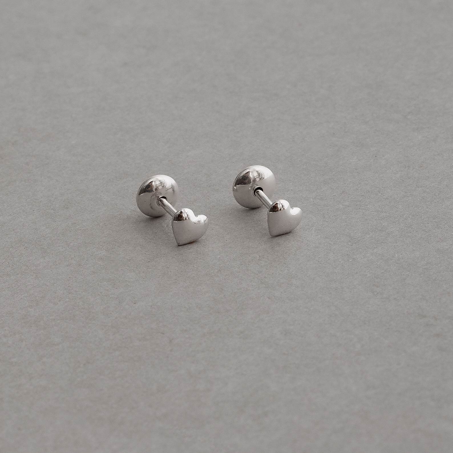Imagem Secundária Brinco infantil coração cheio 4mm tarraxa baby