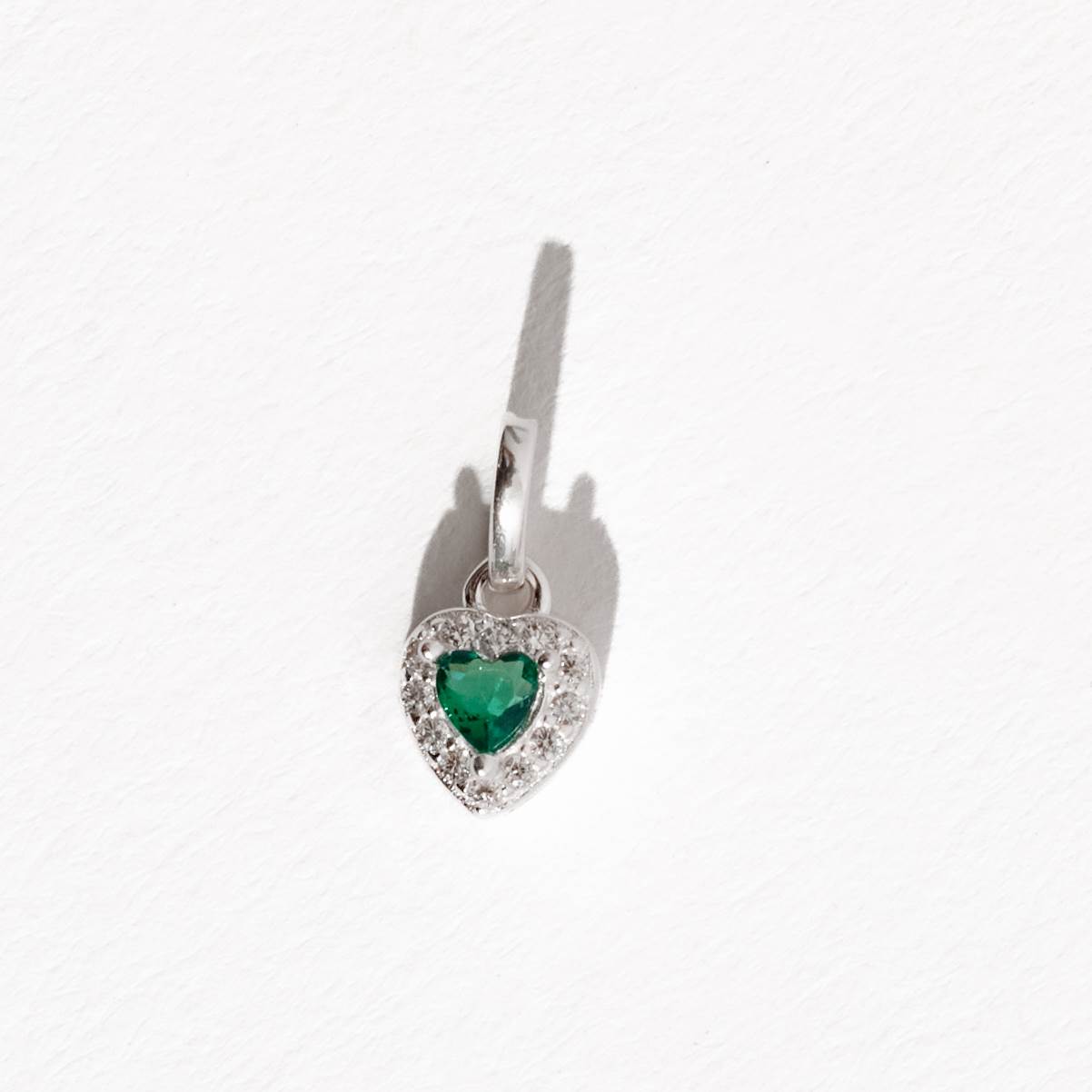 Pingente zircônia coração esmeralda com cravejado 6mm 