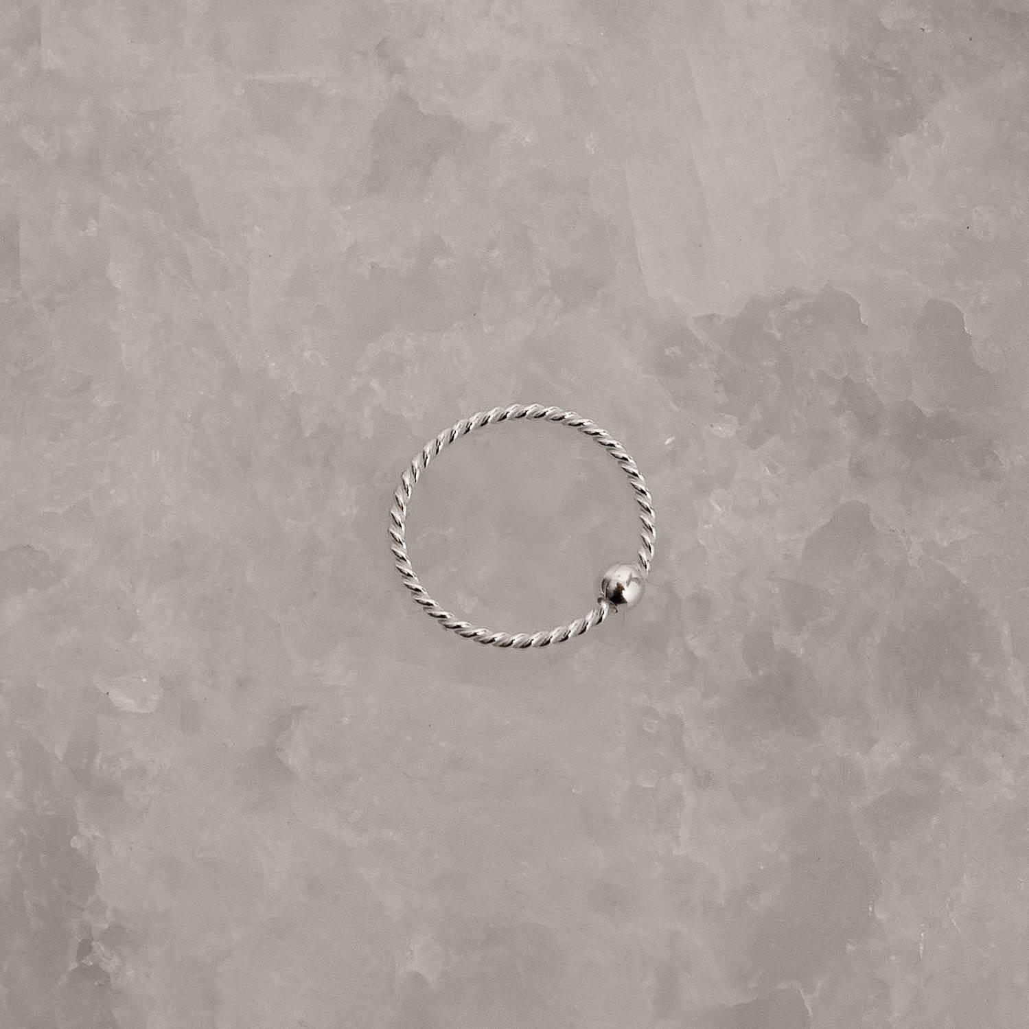 Imagem Secundária Piercing nariz argola torcida com bola 10mm