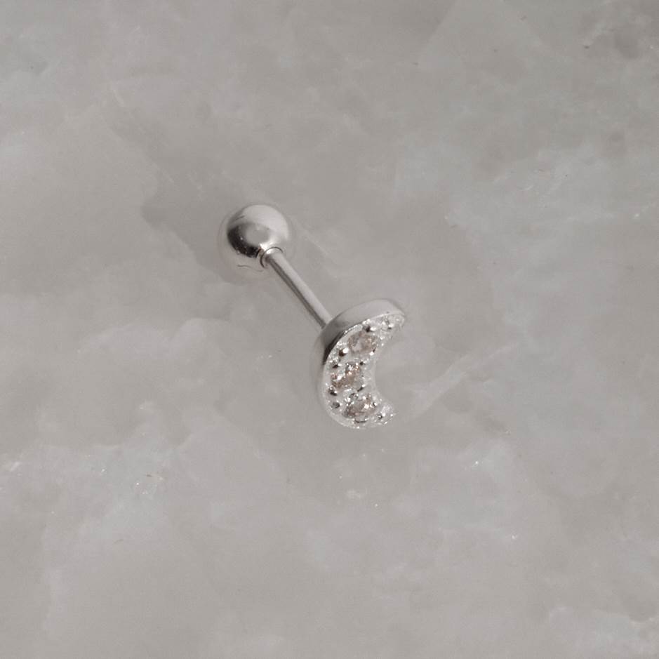 Imagem Secundária Piercing haste lua cravejada 5mm orelha direita