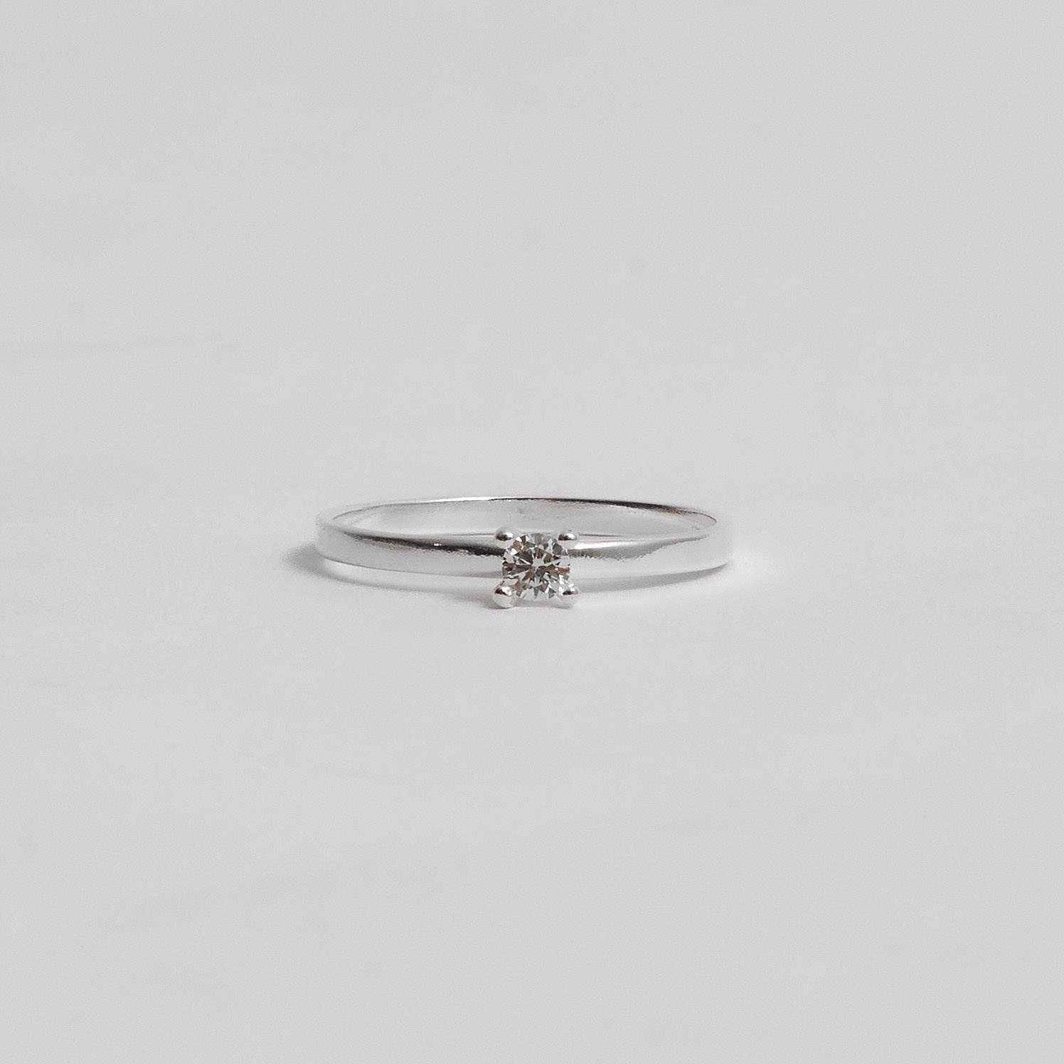 Imagem Anel solitário zircônia 3mm fio quadrado
