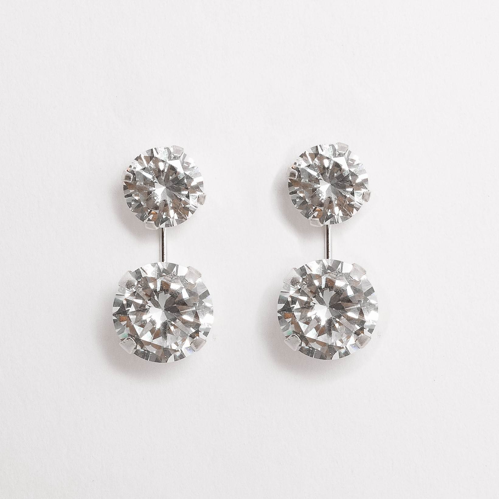 Brinco duas zircônias europeias 8 e 10mm