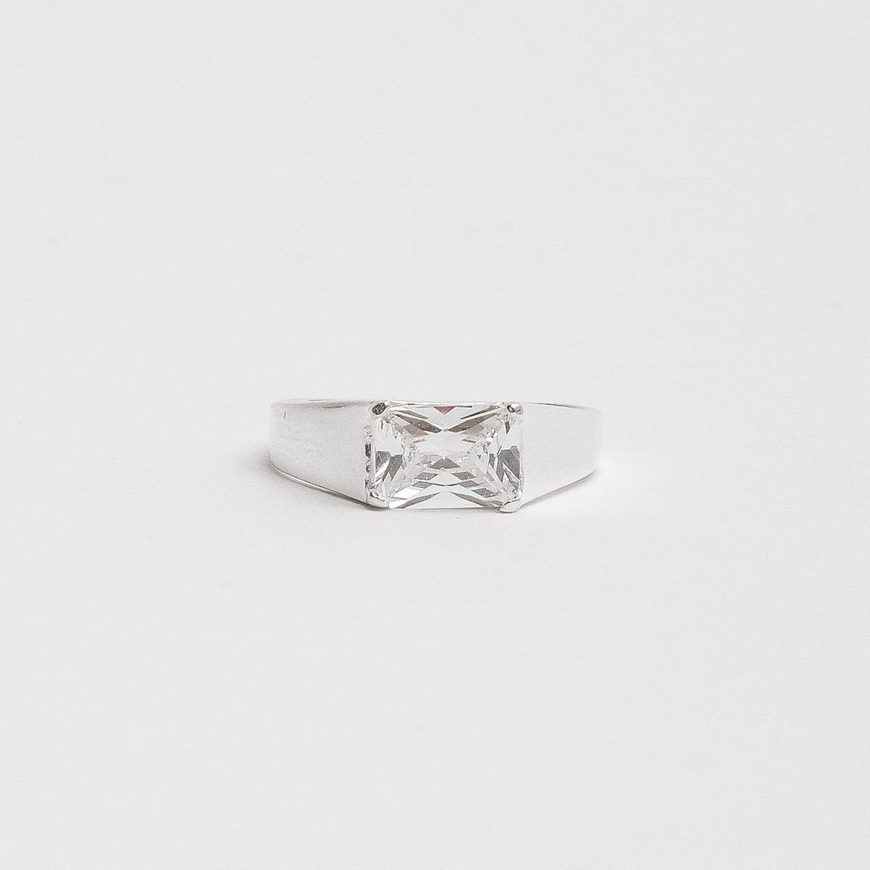 Anel zircônia retangular cristal dedinho