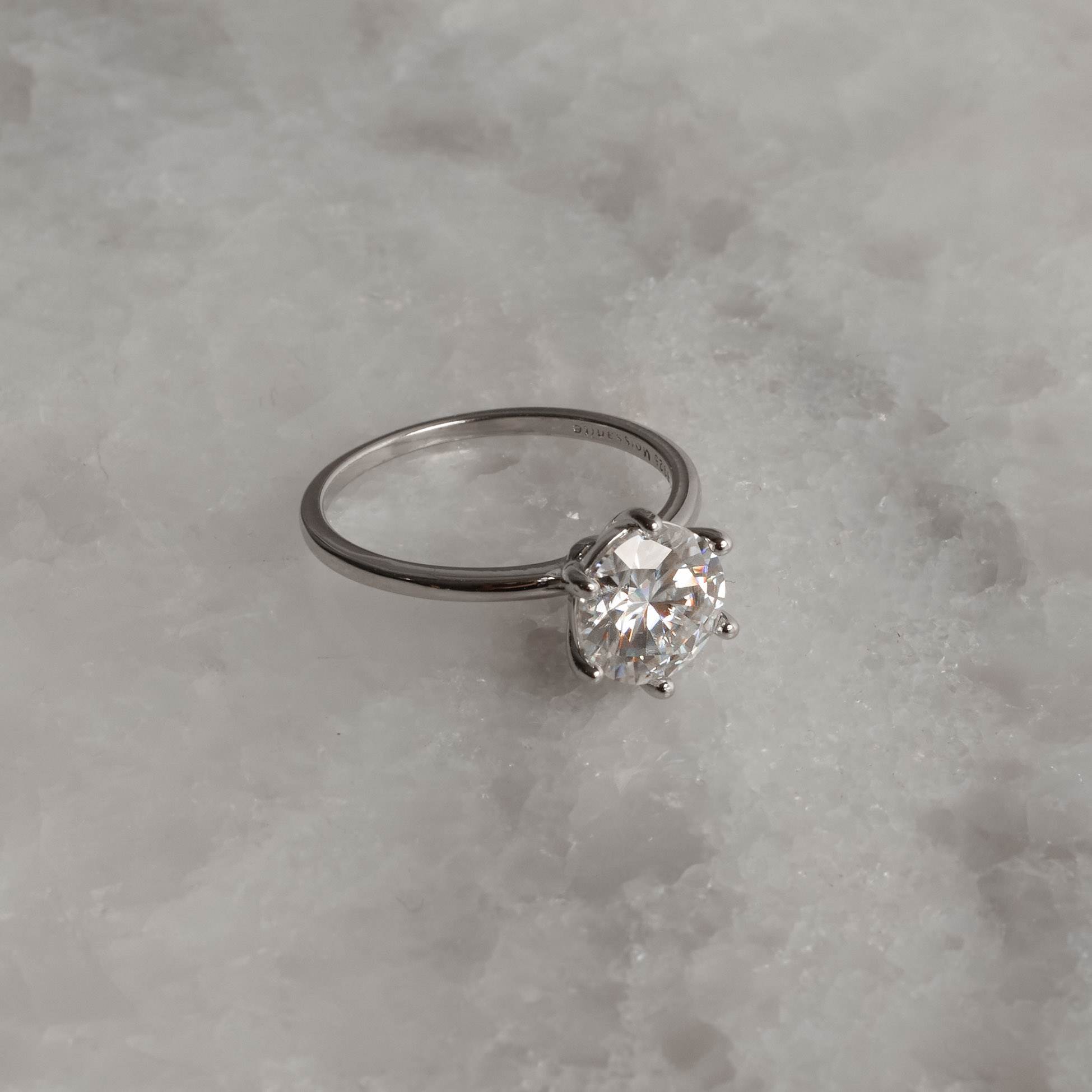 Anel solitário moissanite cristal 8mm ródio