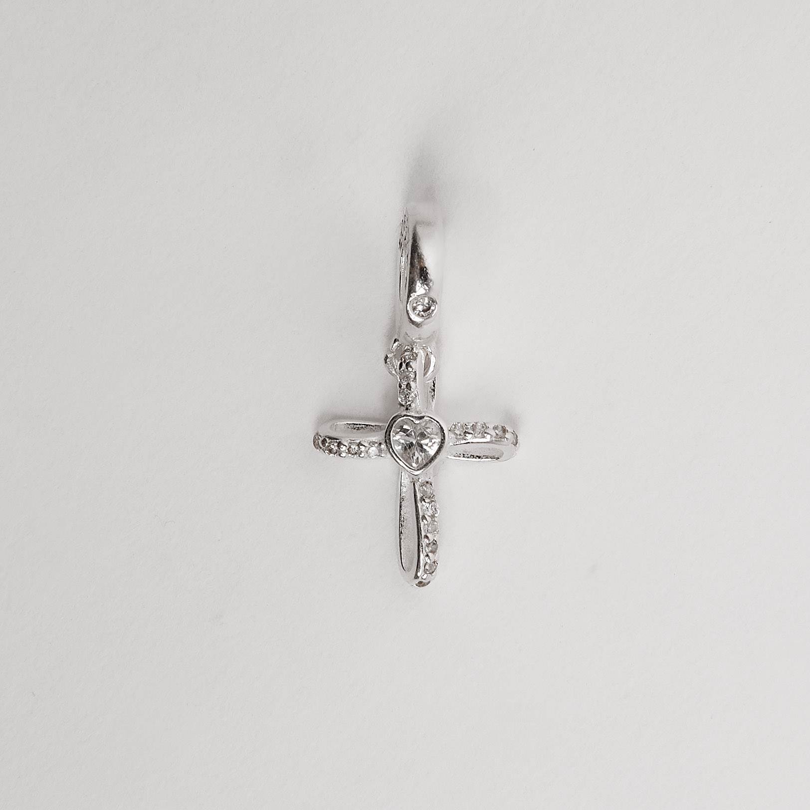 Imagem Berloque pingente cruz cravejada com zircônia coração 15mm elo escrito forever envelhecido