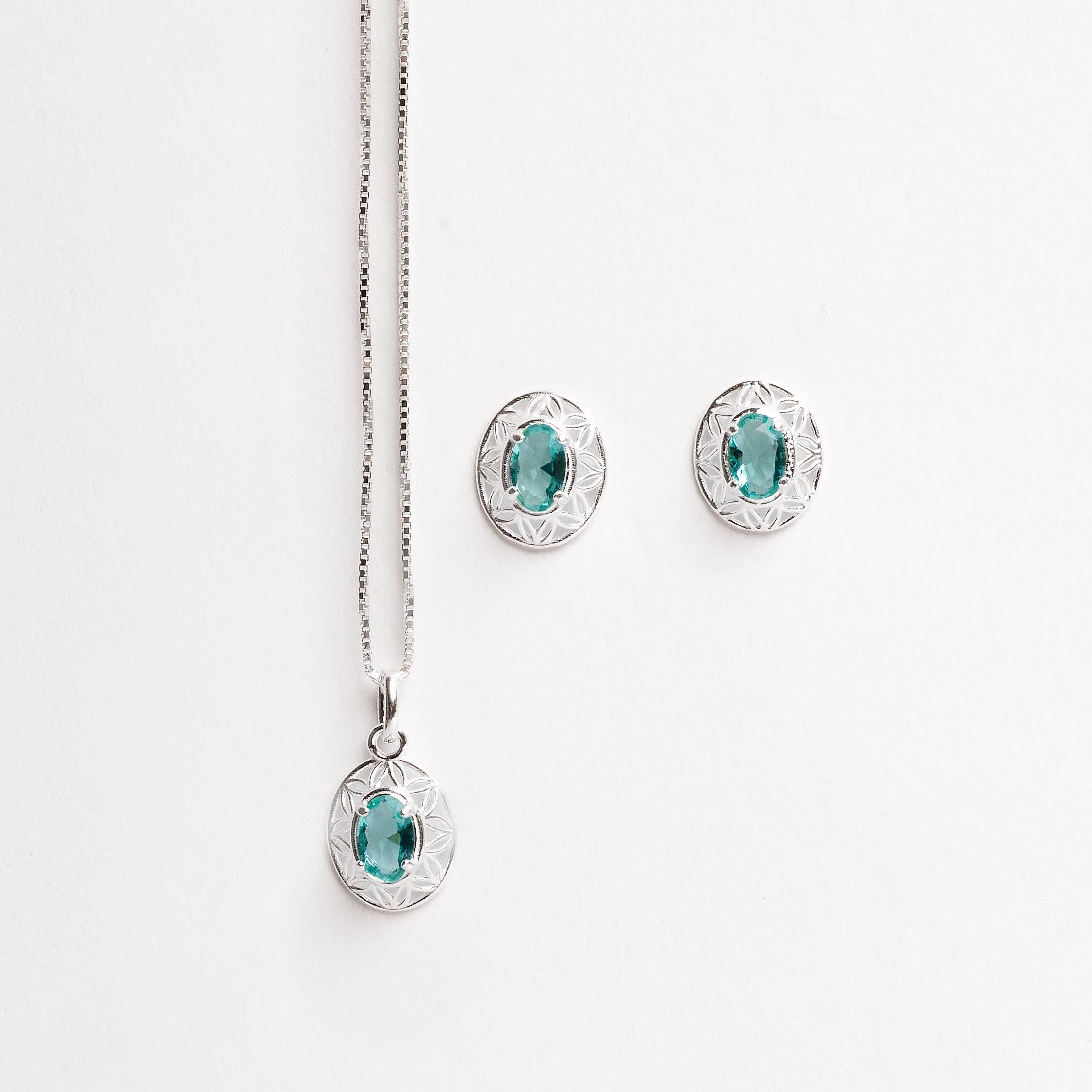 Conjunto brinco e colar medalha trabalhada 11mm com zircônia oval turmalina 45cm