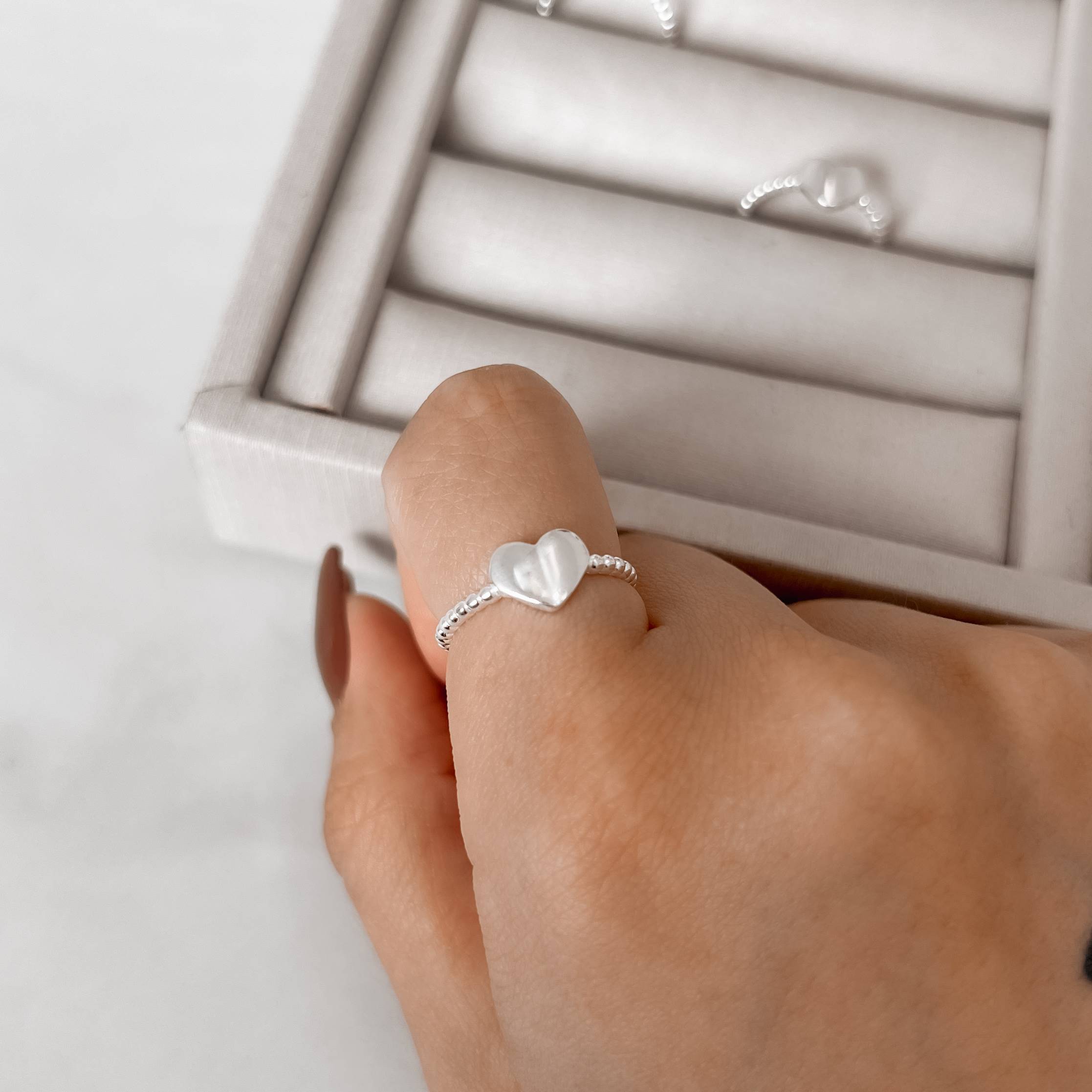 Anel coração fio bolinhas