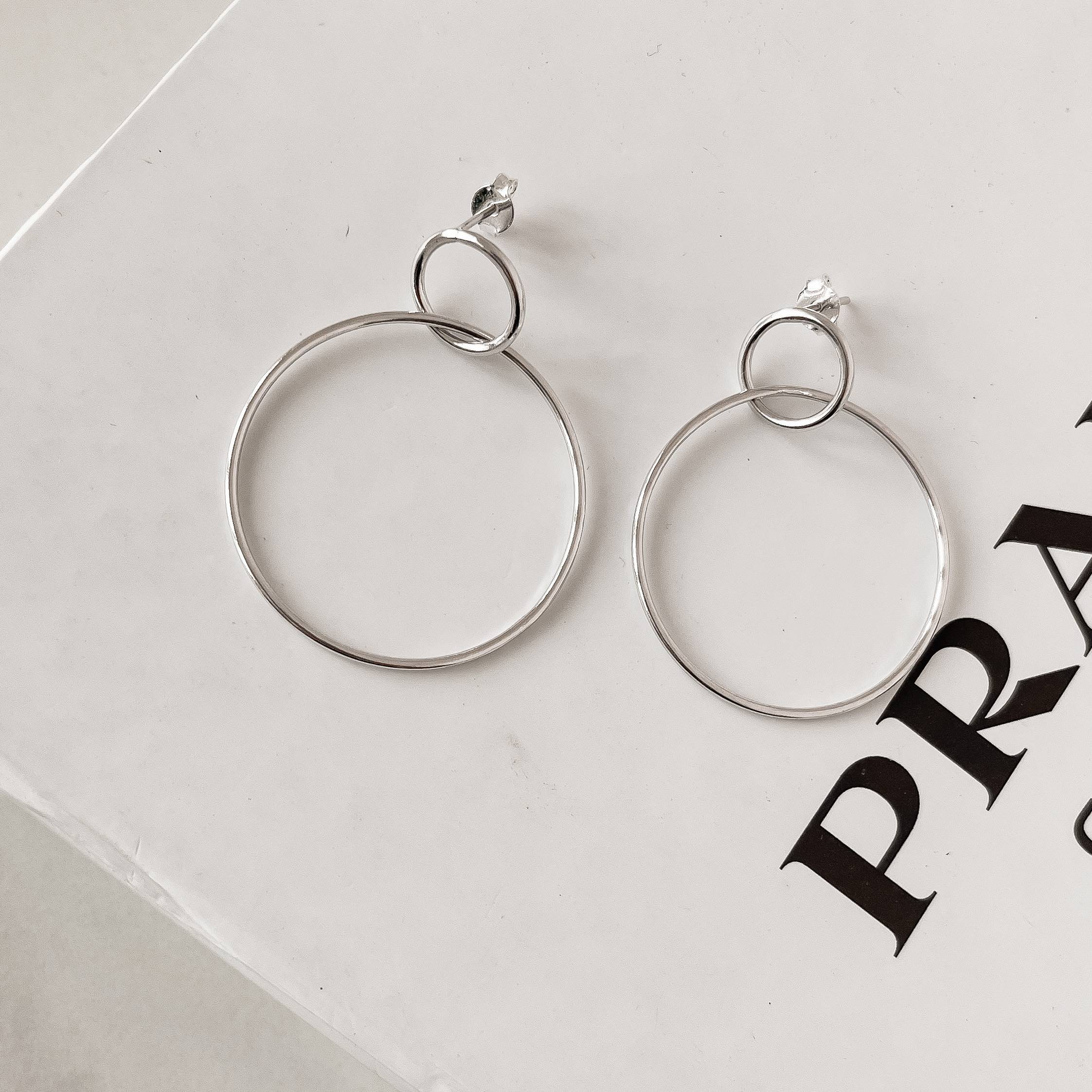 Imagem Secundária Brinco círculo com círculo pendurado 47mm