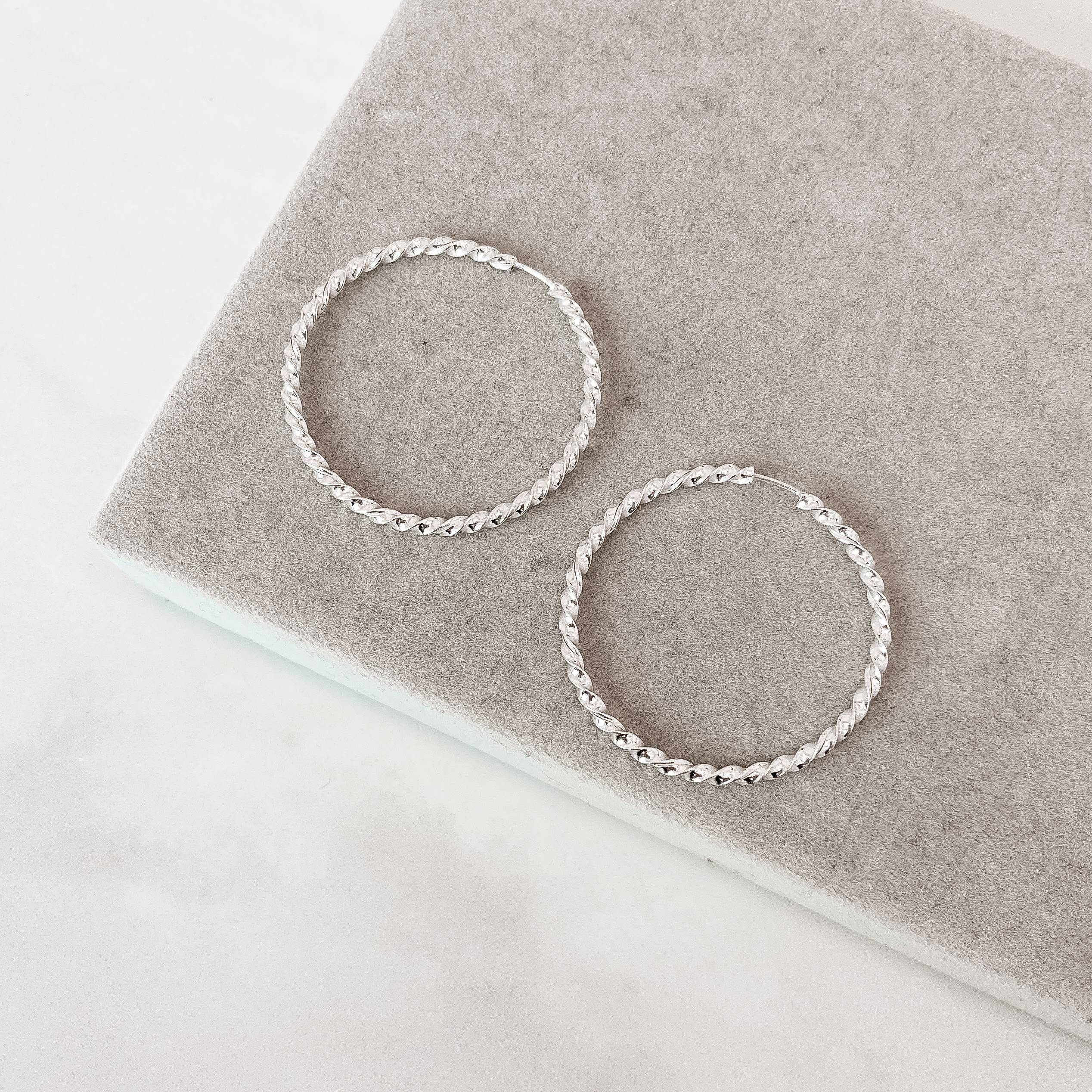 Imagem Secundária Argola redonda 39mm fio torcido