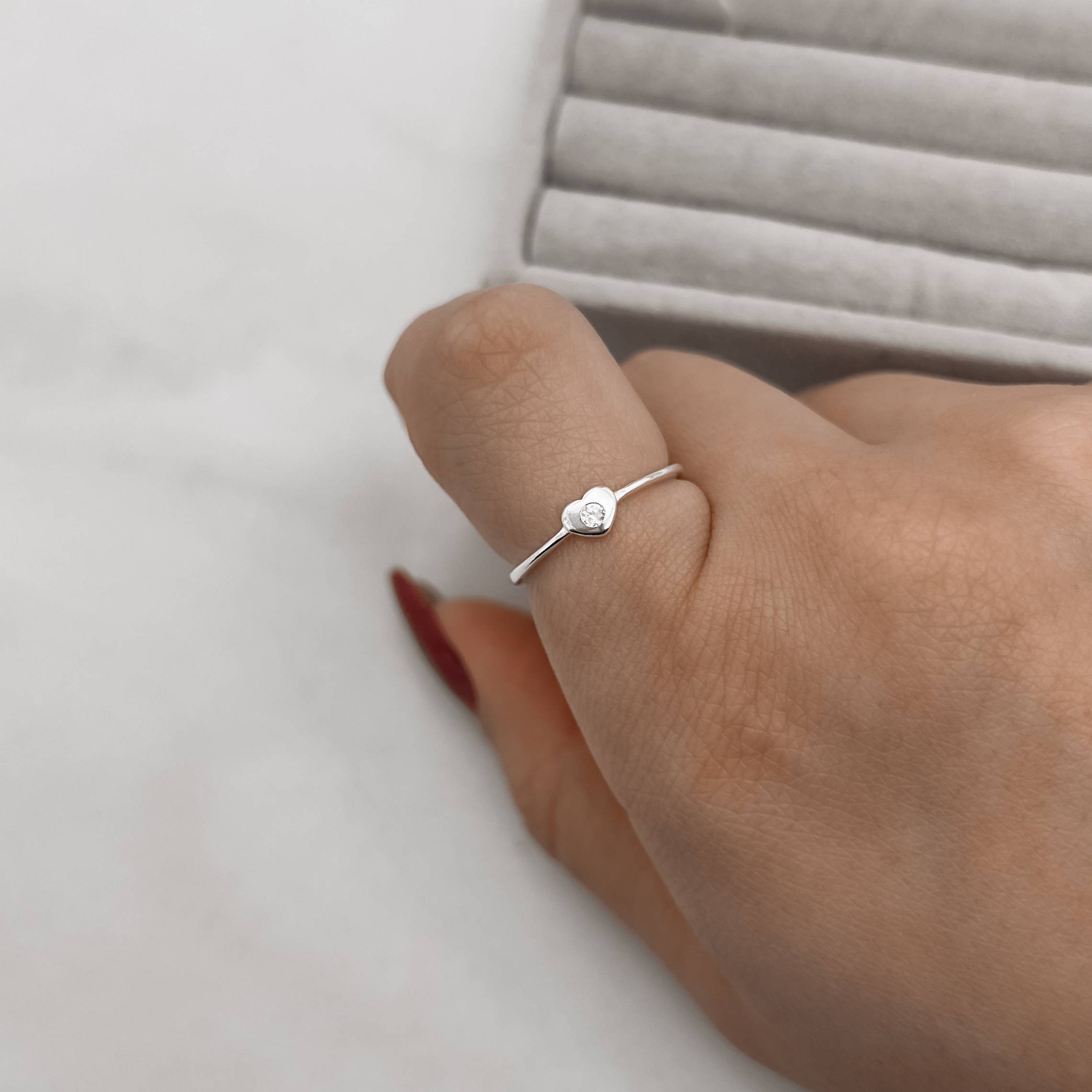 Imagem Secundária Anel coração com zircônia