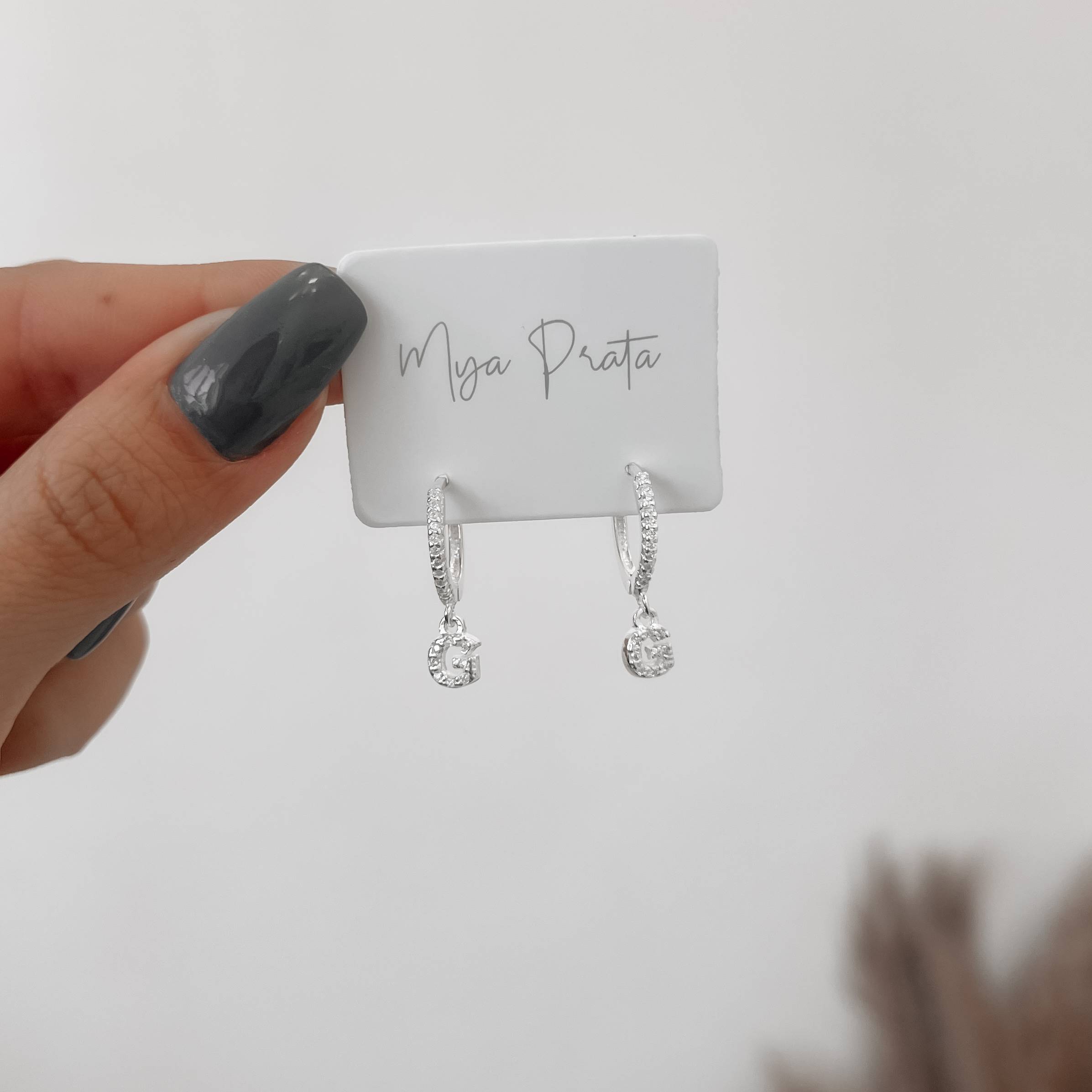 Imagem Secundária Argola click cravejada 14mm pingente letra G