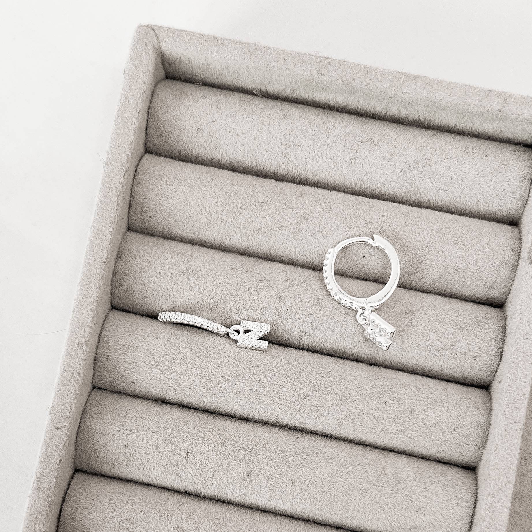 Imagem Argola click cravejada 14mm pingente letra N