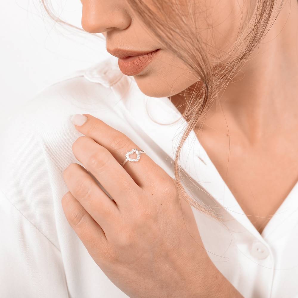 Anel coração cravejado