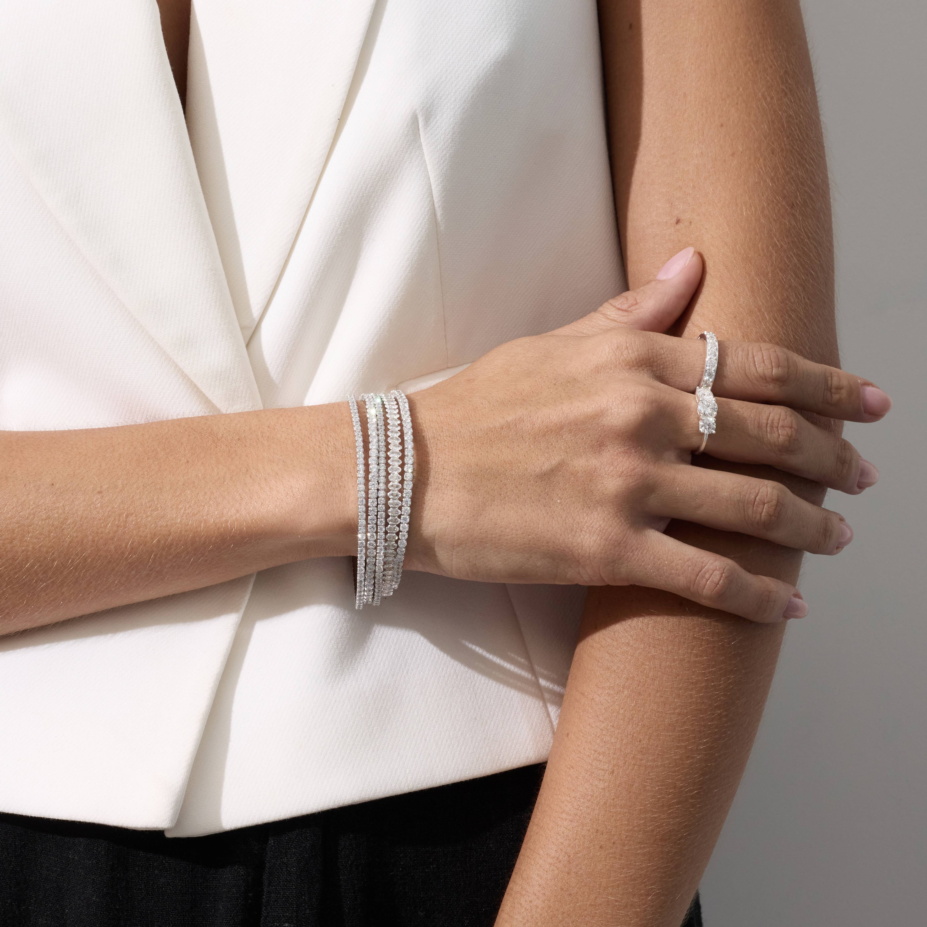 Imagem Secundária Anel 3 moissanites 5 e 6mm 