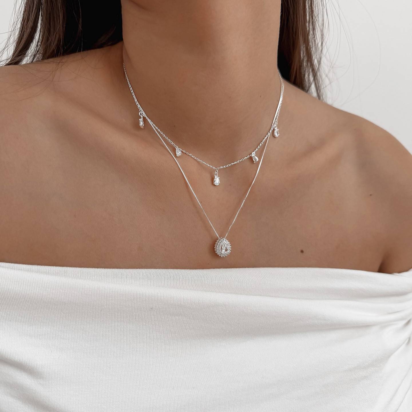 Imagem Secundária Colar pingentes zircônias gota 5 e 6mm corrente grumet 45cm