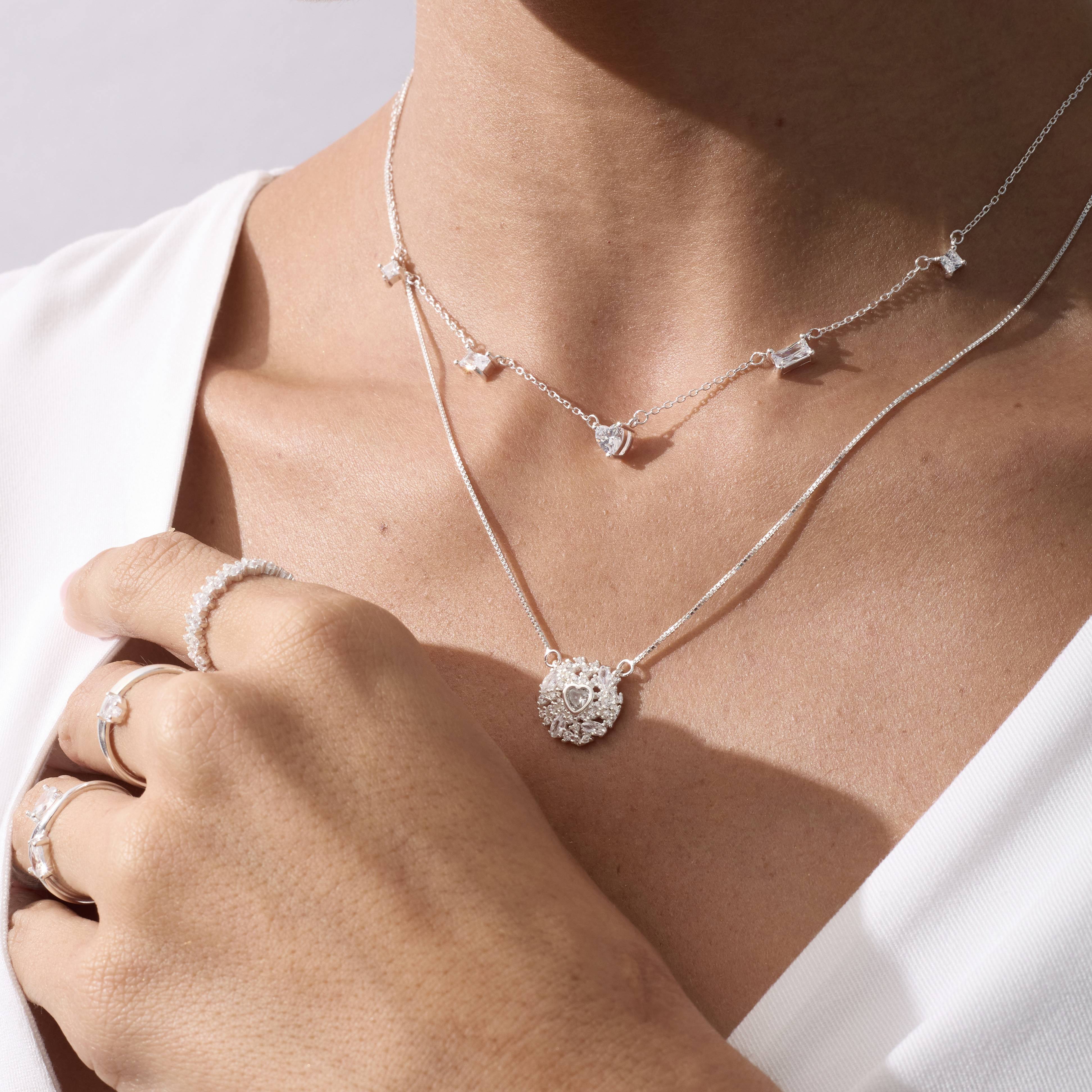 Imagem Secundária Colar medalha zircônia coração com cravejado 14mm v15 45cm