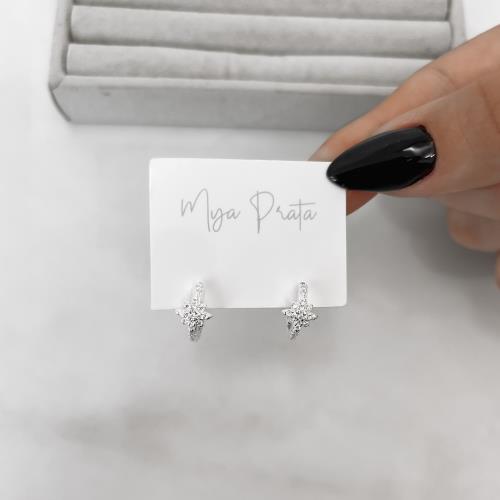 Argola click estrela 8 pontas cravejada 13mm