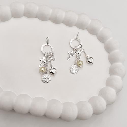 Pingente círculo vazado com patuá religioso