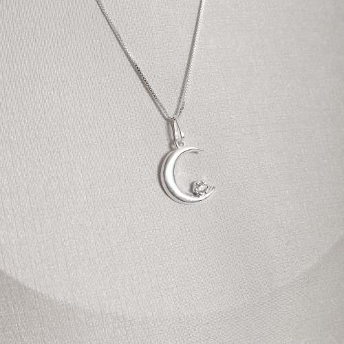Colar pingente lua com detalhe zircônia 14mm 45cm