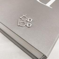 Argola 9mm trava pingente coração vazado