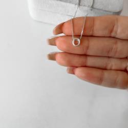 Colar letra O 6mm 45cm