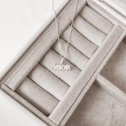 Colar pingente escrito amor 17mm 45cm