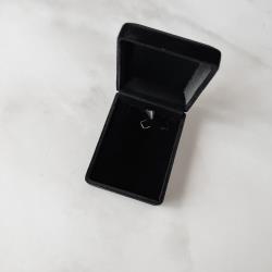 Porta joias colar 57 x 76mm preto interior preto