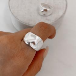 Anel largo ondulado pesado organic