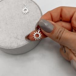 Pingente sol vazado 12mm