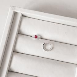 Argola click cravejada 11mm detalhe zircônia coração pink