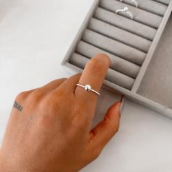 Anel fio corda detalhe bola