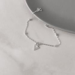 Pulseira entremeio bolas com pingente triângulo invertido cravejado 11mm