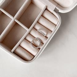 Argola redonda click 16mm cravejada