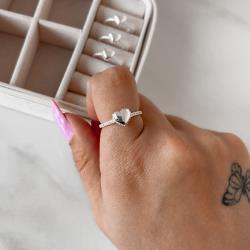 Anel coração com cravejado cristal