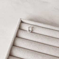 Berloque separador letra U 10mm