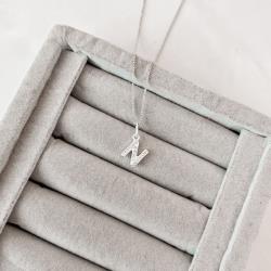 Colar pingente letra N cravejada 9mm 45cm