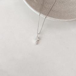 Colar pingente letra T cravejada 9mm 45cm