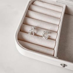 Argola gota vazada fio corrente e cravejado 13mm tarraxa