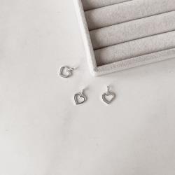 Pingente coração liso vazado 10mm