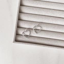 Pingente coração vazado 18mm