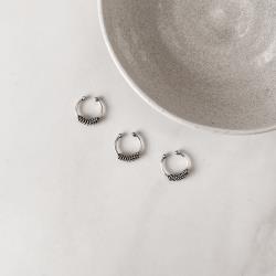 Piercing fake argola com detalhe envelhecido