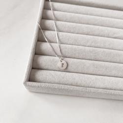 Colar pingente medalha letra P 10mm 40cm